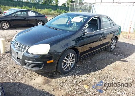 2006 Volkswagen Jetta 2.5 z USA, uszkodzony, nr VIN 3VWRG71K86M658227